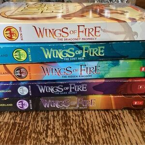Wings of Fire Series Books 1-5 Scholastic Books  By Tui T Sutherland